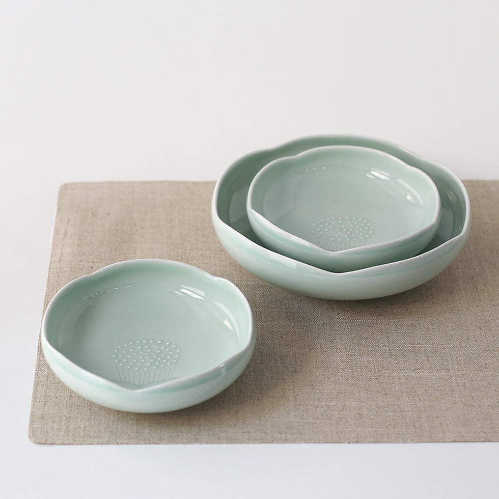 Camellia Celadon Side dish (2 Sizes)
