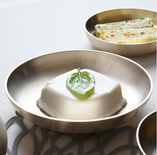 Yugi Round Plate (4 sizes)