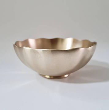 Traditional Yugi Dessert Blossom Bowl (2 Sizes)