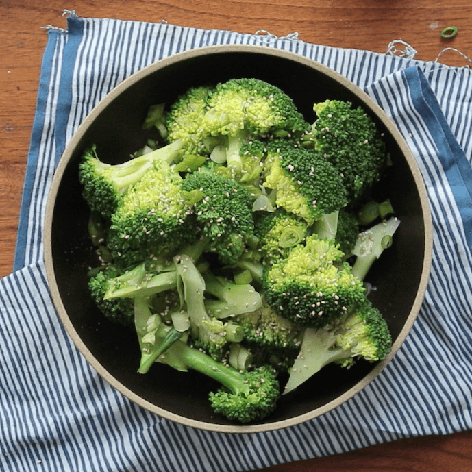 Steamed Broccoli With Sesame Oil | Kim'C Recipes - Kim'C Market