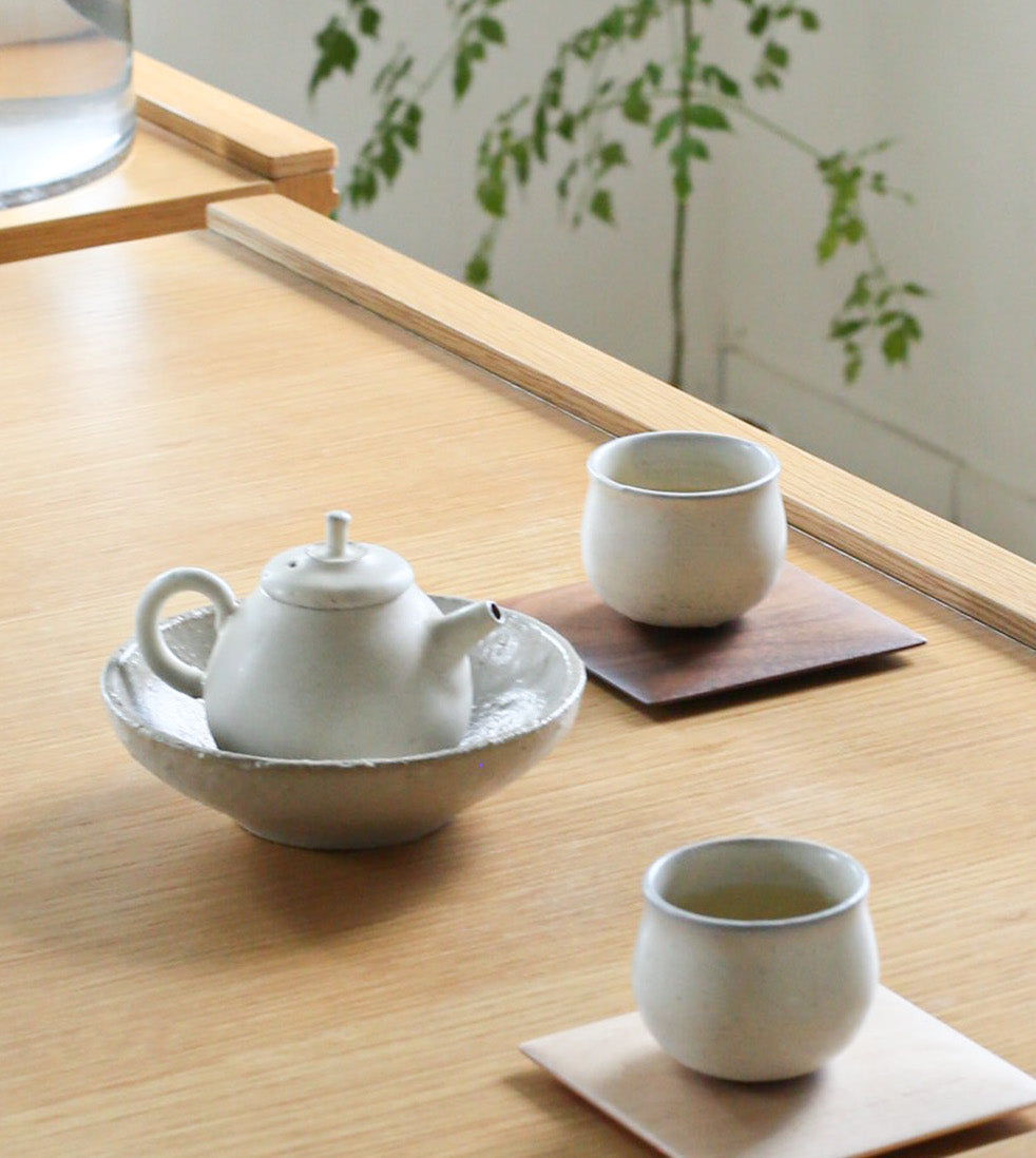 Tamano Eri's Tea Pot & Tea cup set