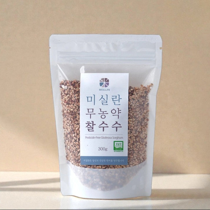 Stand-up pouch of pesticide-free red millet grains, 300 g