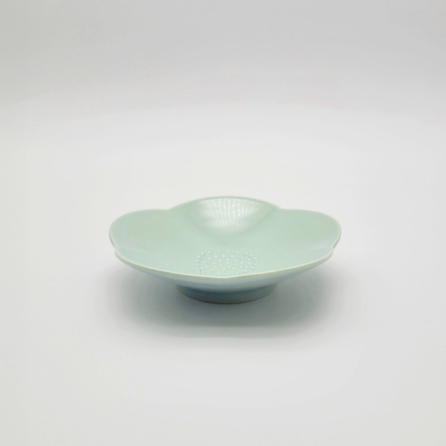 Camellia Flower Plate (2 Sizes)