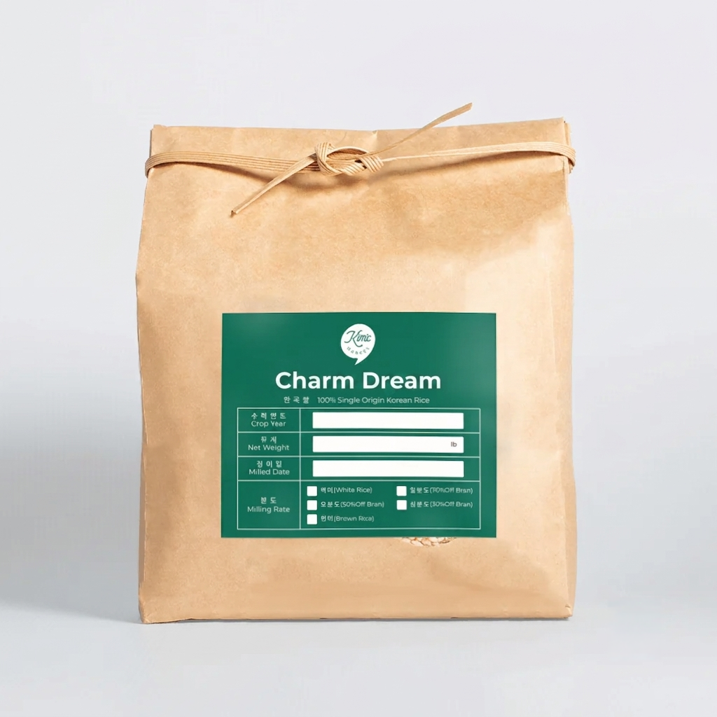 Charm Dream rice bag with green label, kraft paper, tied with twine