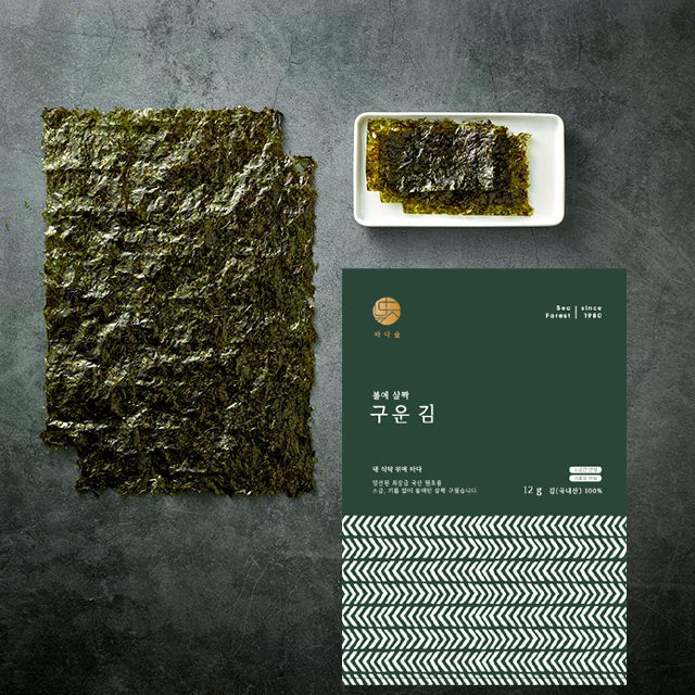 Lightly roasted gim seaweed snack sheet, dark green with crinkled texture