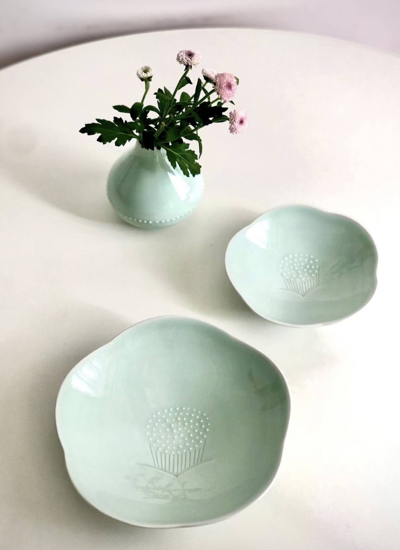 Camellia Bud Plate (2 Sizes)