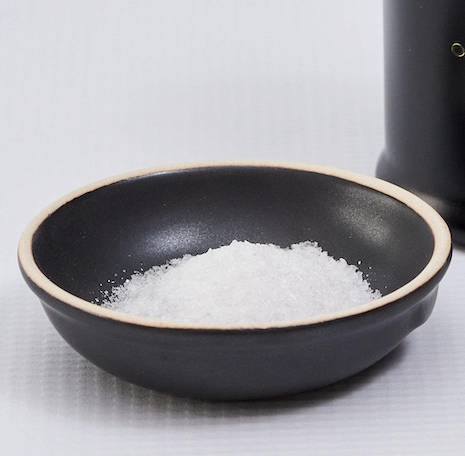 Small bowl of coarse salt for seasoning