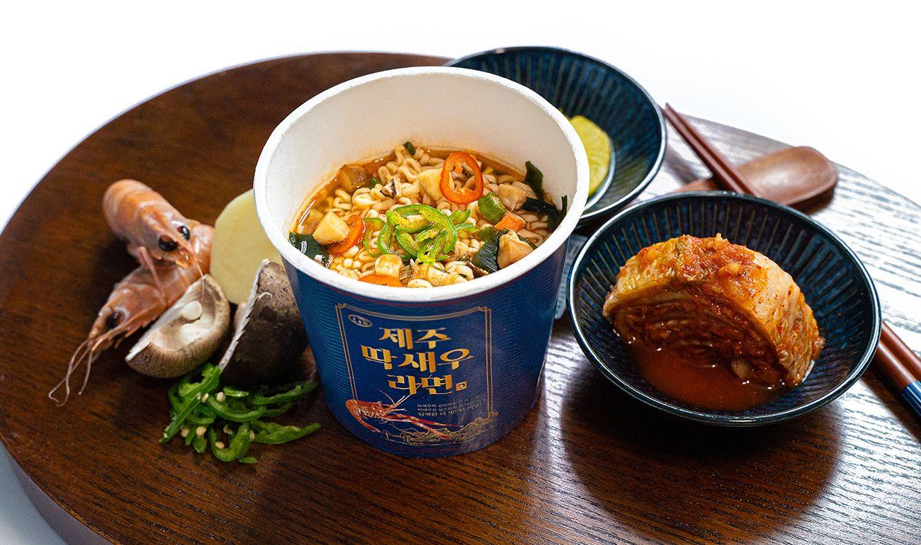 Jeju Red-Banded Lobster Cup Ramen x 5 (Sell by 6/18/23) - Kim'C Market