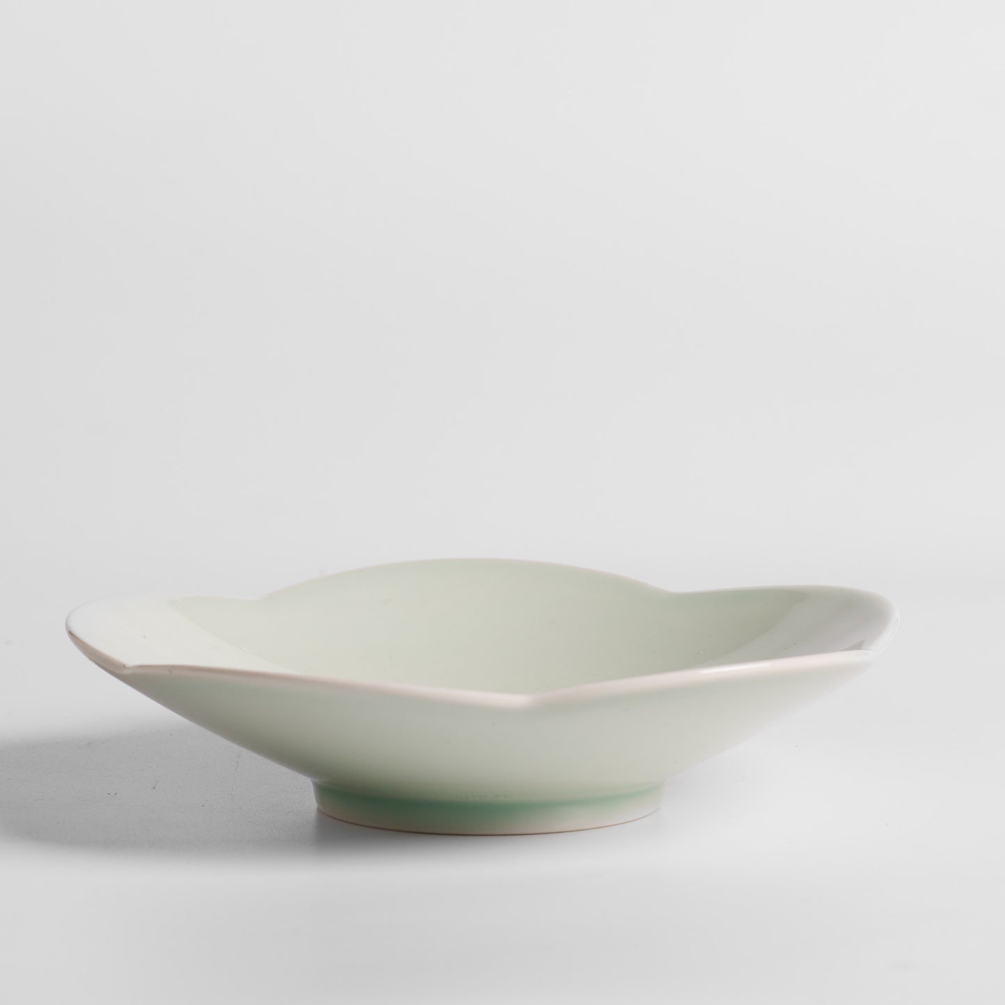 Camellia Bud Plate (2 Sizes)