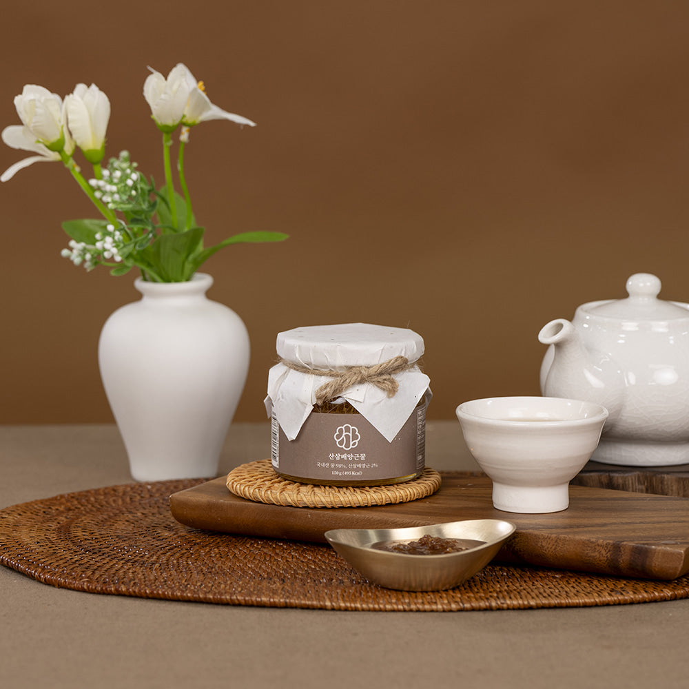 Royal-court gift set — cultivated wild-ginseng-root honey & balloon flower (doraji) jeonggwa