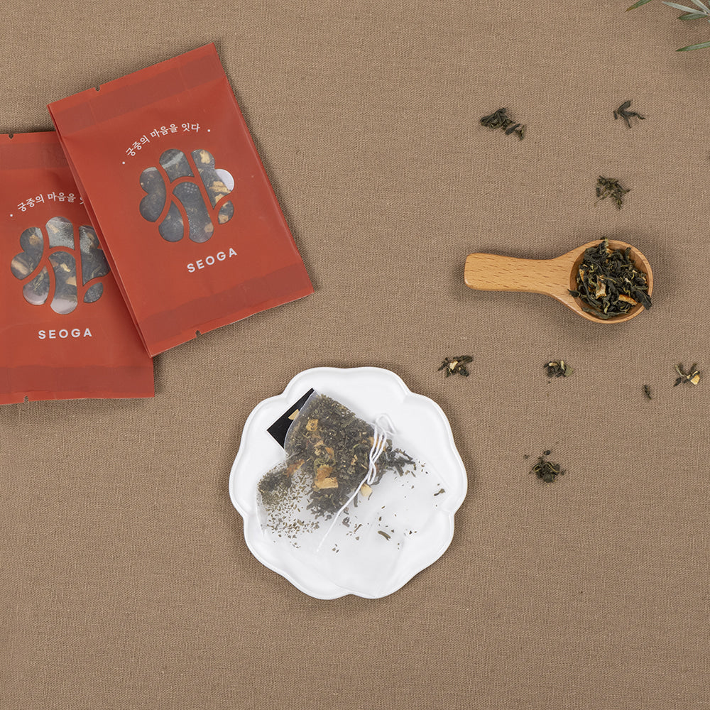 Royal-court jeonggwa gift set — kumquat jeonggwa & Jeju citrus green tea